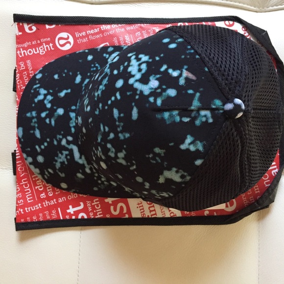 NWT LULULEMON DASH AND SPLASH CAP II PIXEL HAT - Picture 2 of 7
